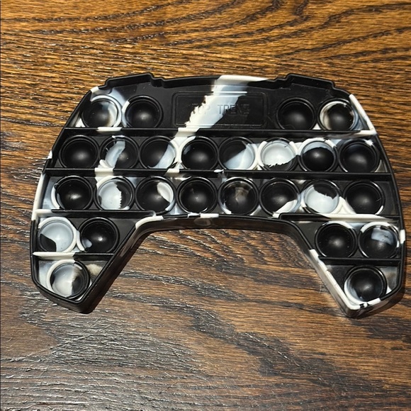 Set of Three Pop It Fidget Toys - Picture 4 of 9